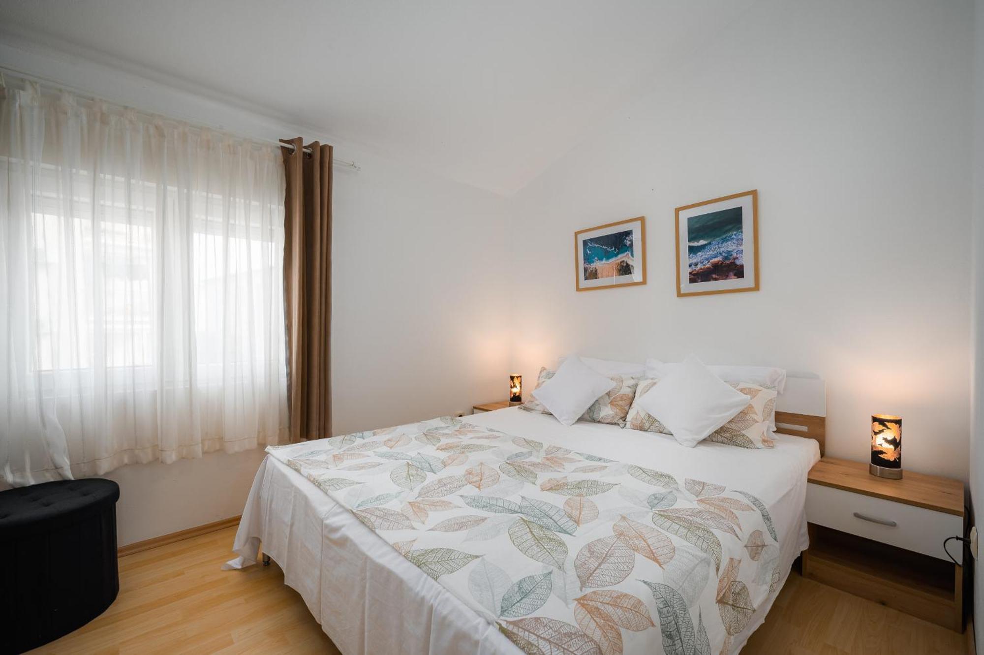 Charming Apartments Rose 1&2 With Pool Πόρετς Εξωτερικό φωτογραφία