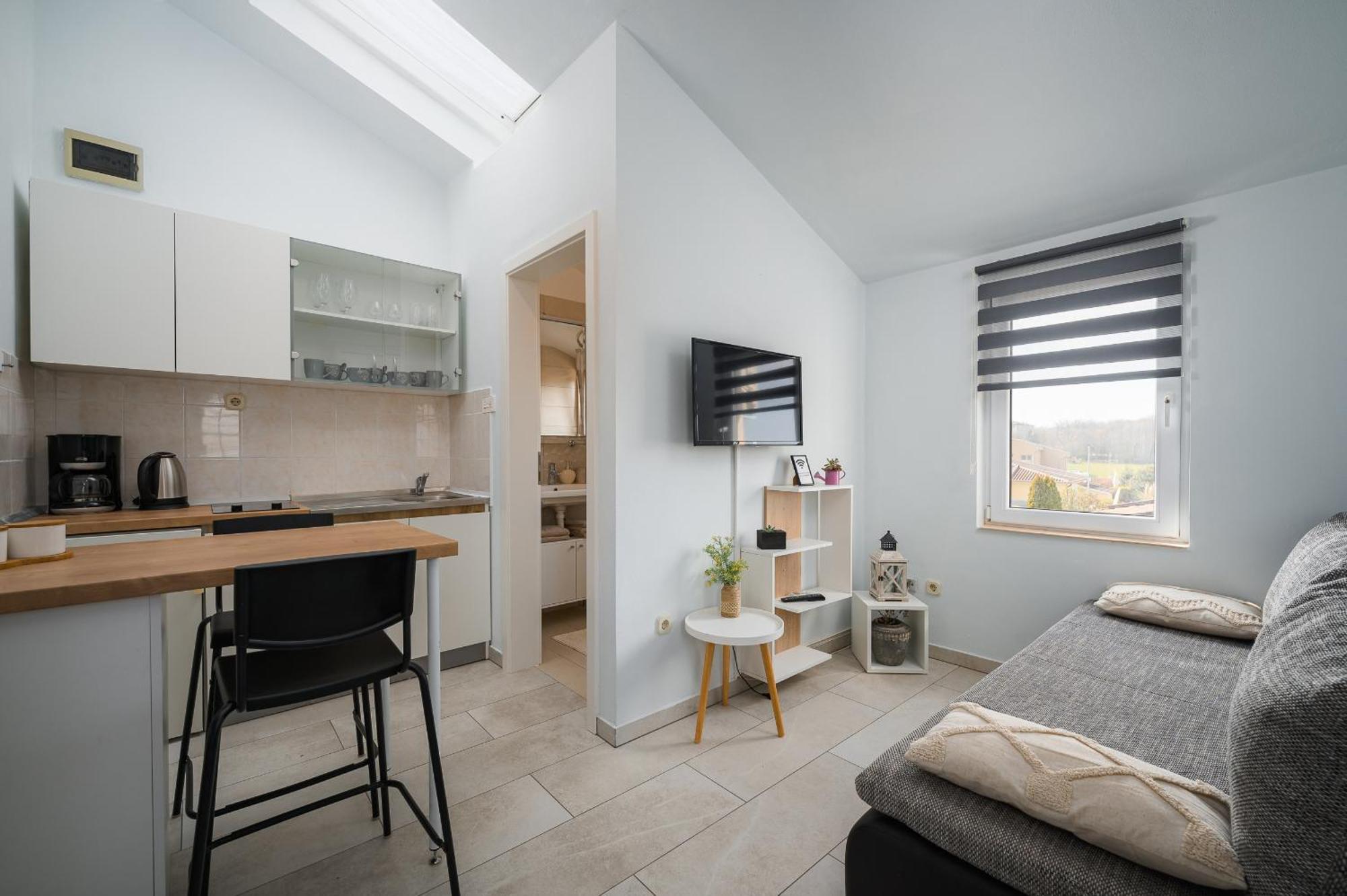 Charming Apartments Rose 1&2 With Pool Πόρετς Εξωτερικό φωτογραφία