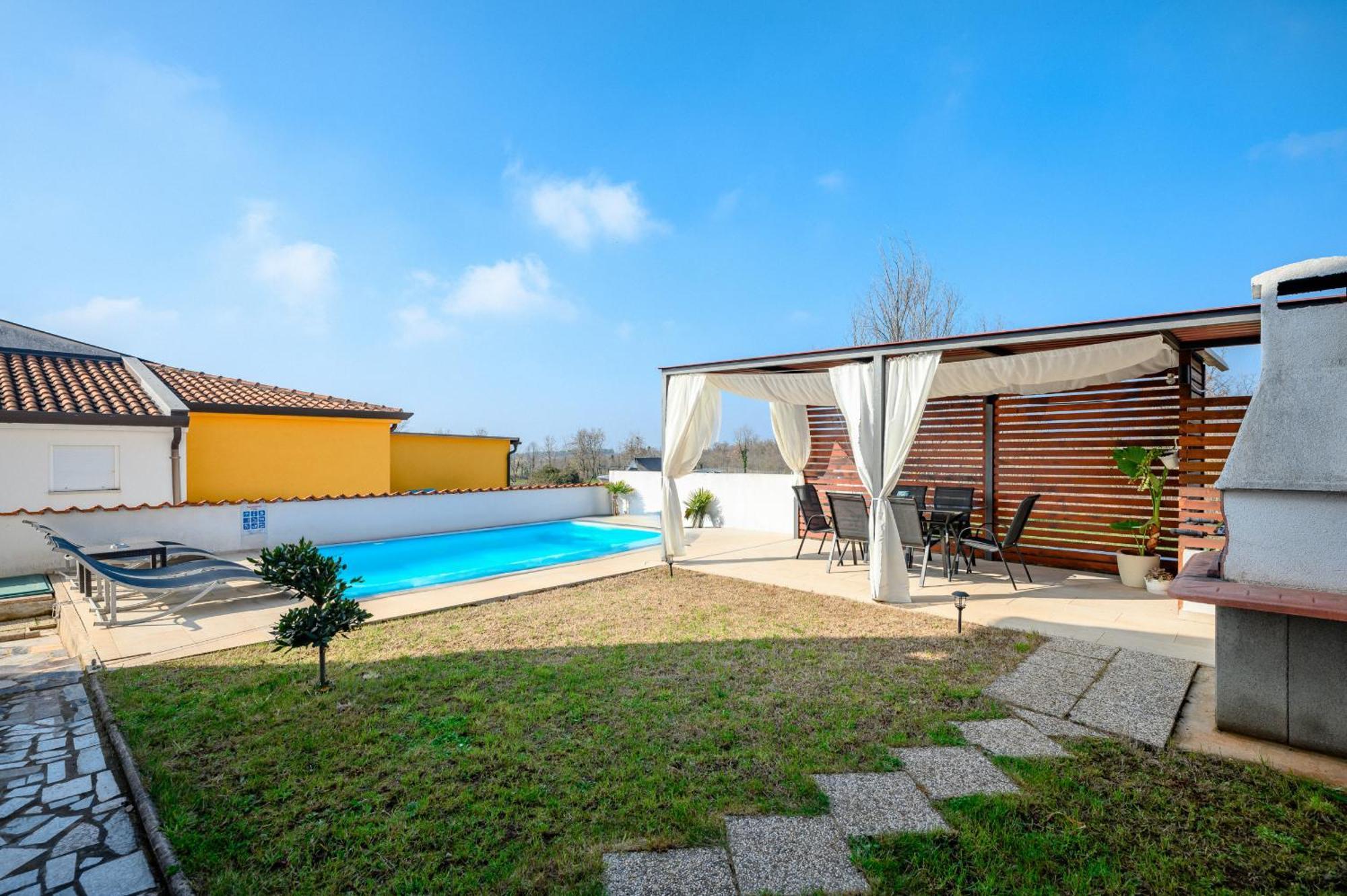 Charming Apartments Rose 1&2 With Pool Πόρετς Εξωτερικό φωτογραφία