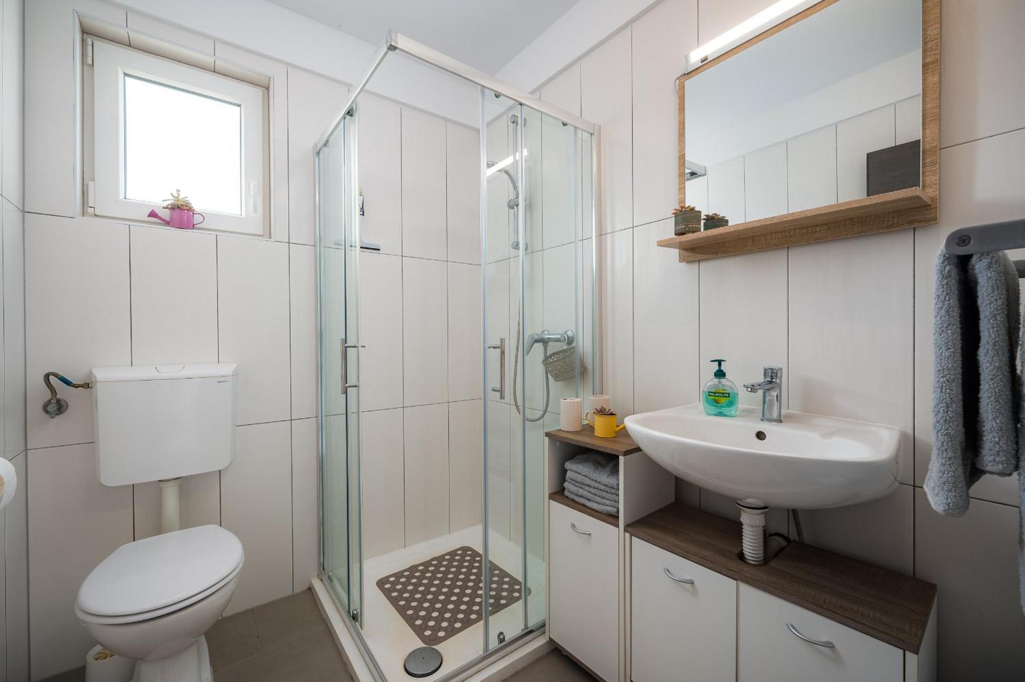 Charming Apartments Rose 1&2 With Pool Πόρετς Εξωτερικό φωτογραφία
